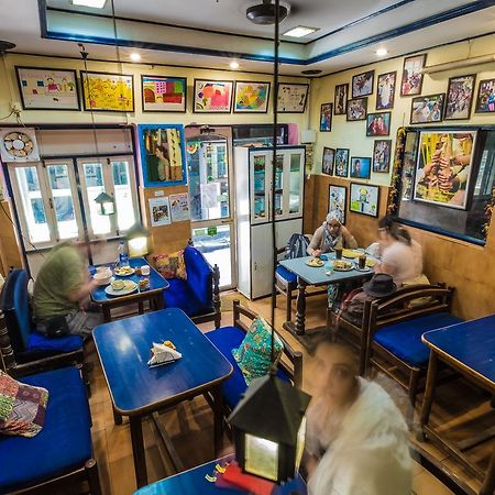 Brown Bread Bakery Guest House Varanasi Exteriör bild