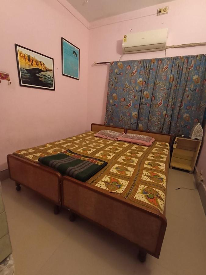 Brown Bread Bakery Guest House Varanasi Exteriör bild