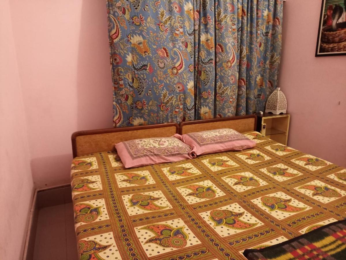 Brown Bread Bakery Guest House Varanasi Exteriör bild