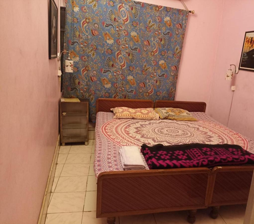 Brown Bread Bakery Guest House Varanasi Exteriör bild