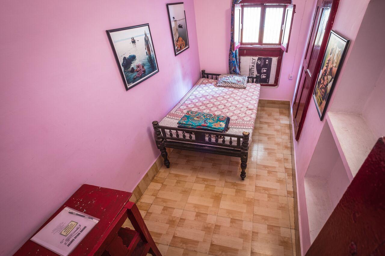 Brown Bread Bakery Guest House Varanasi Exteriör bild
