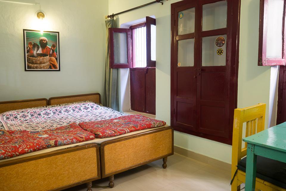 Brown Bread Bakery Guest House Varanasi Exteriör bild